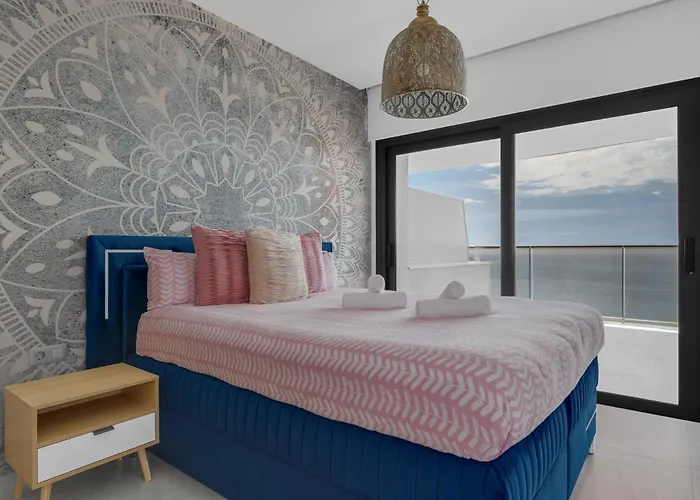 Olivia - Vista Al Mar - Sunset Cliffs Apartment *